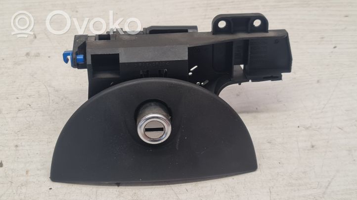 Opel Corsa C Zamek tylnej klapy bagażnika 90534783