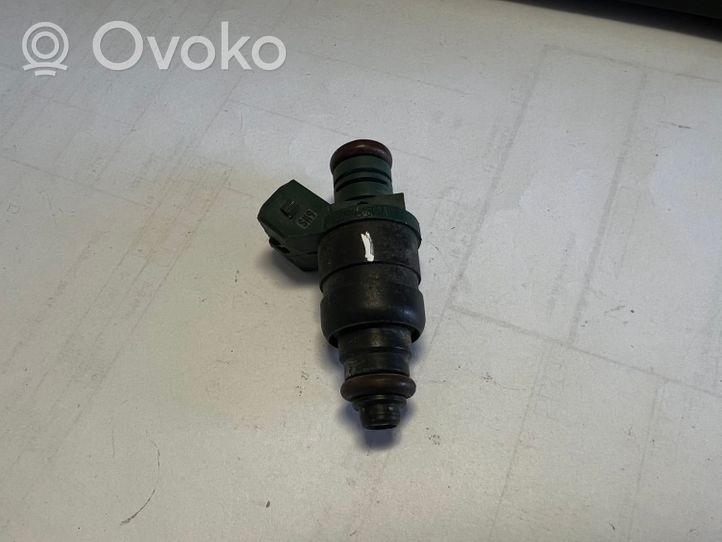 Audi A3 S3 8L Fuel injector 037906031AA