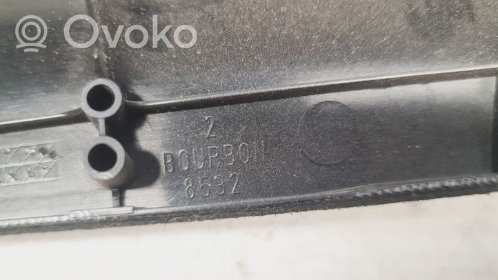 Toyota Avensis T250 Ramka schowka deski rozdzielczej BOURBON8532