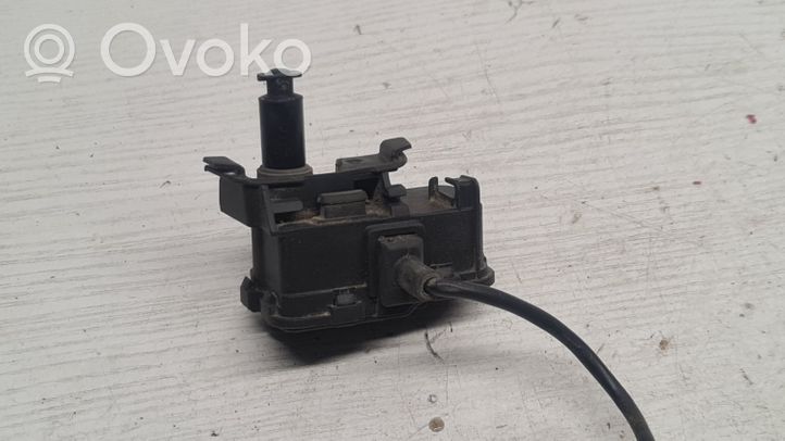 Volkswagen Polo V 6R Verrouillage du bouchon du réservoir de carburant 6R0810773D