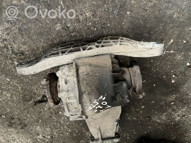 Audi A4 S4 B6 8E 8H Takatasauspyörästö 01R525053E