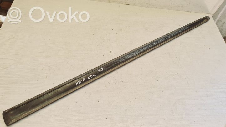 Mercedes-Benz A W168 Moulure de porte avant A1686982162