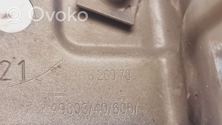 Opel Meriva B Uchwyt / Mocowanie błotnika przedniego 13269780