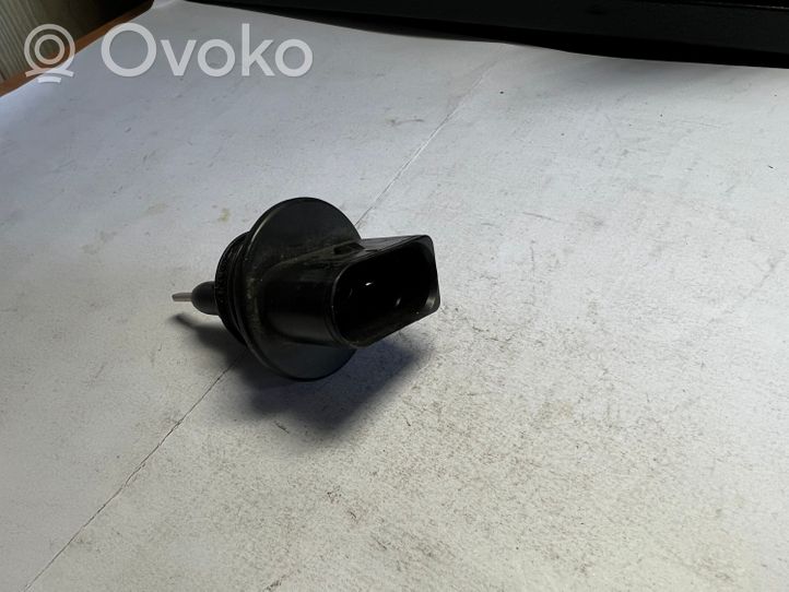 Audi A4 S4 B8 8K Sensore di livello liquido lavavetri parabrezza 7H0919376