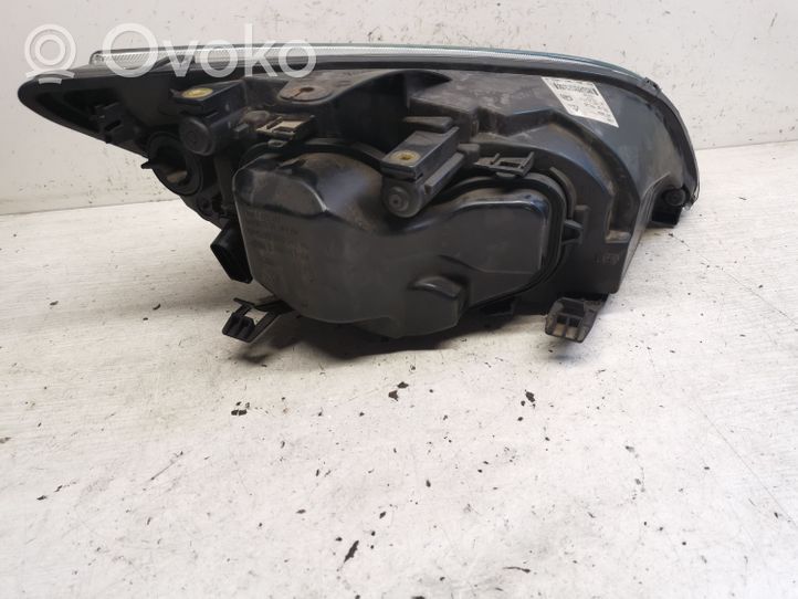 Ford Focus Lampa przednia 4M5113W030JB