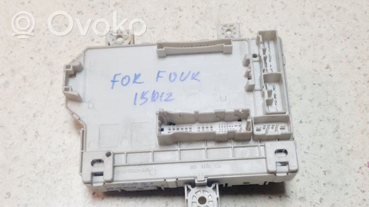 Smart ForFour I Module de fusibles MN108329