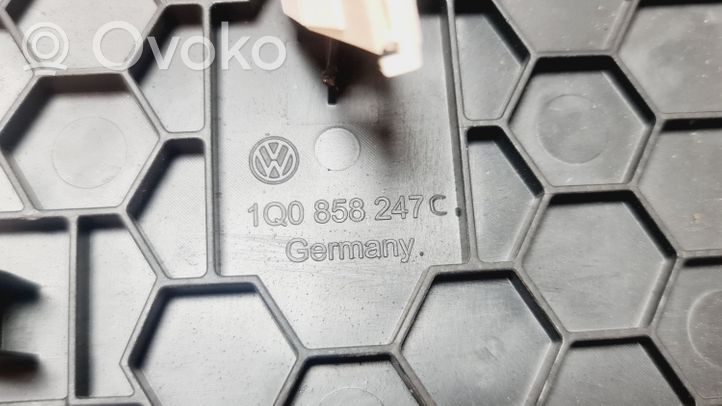 Volkswagen Scirocco Boczny element deski rozdzielczej 1Q0858247C