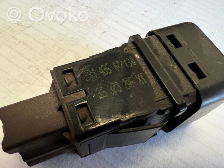 Citroen C4 I Passenger airbag on/off switch 96373205XT