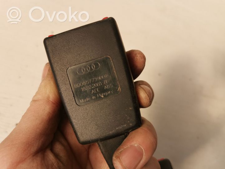 Audi A6 S6 C5 4B Klamra środkowego pasa bezpieczeństwa fotela tylnego 8D0857739D