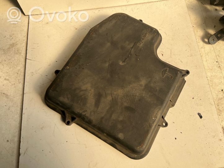 Audi A4 S4 B5 8D Coperchio scatola dei fusibili 8D2907613A