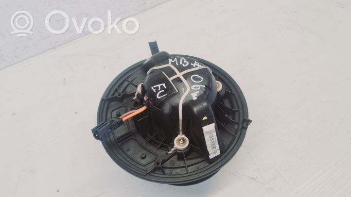 Mercedes-Benz A W169 Ventola riscaldamento/ventilatore abitacolo A1698200642