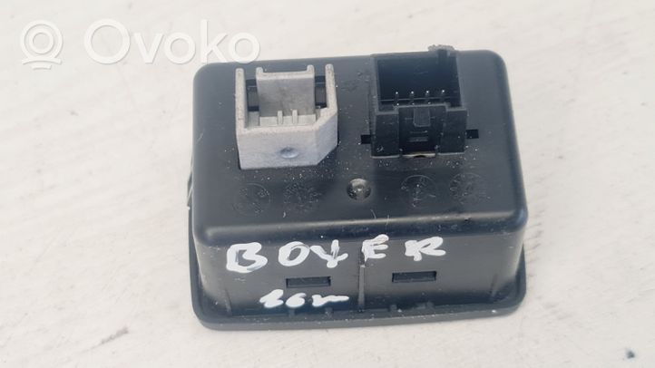 Peugeot Boxer Gniazdo / Złącze USB 7356546330