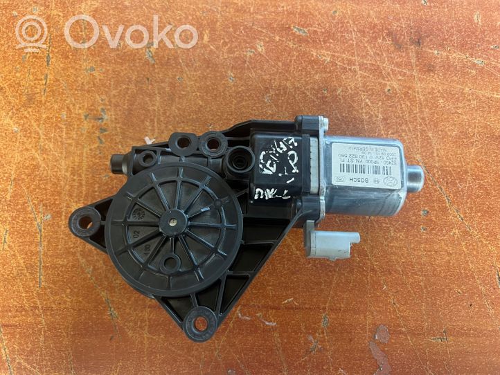 KIA Venga Moteur de lève-vitre de porte avant 824501P000