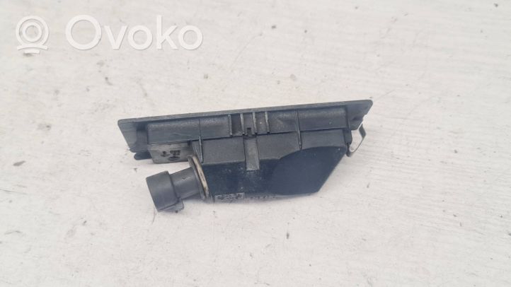 Alfa Romeo 166 Lampa oświetlenia tylnej tablicy rejestracyjnej 46408006