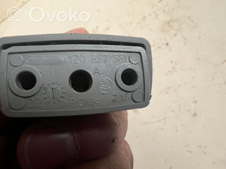 Volkswagen Fox Uchwyt osłony przeciwsłonecznej szyberdachu 1Z0857561A