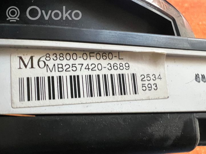 Toyota Corolla Verso AR10 Compteur de vitesse tableau de bord 838000F060L