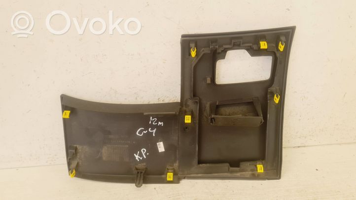 Citroen C4 II Kojelaudan alempi verhoilu 9688988577