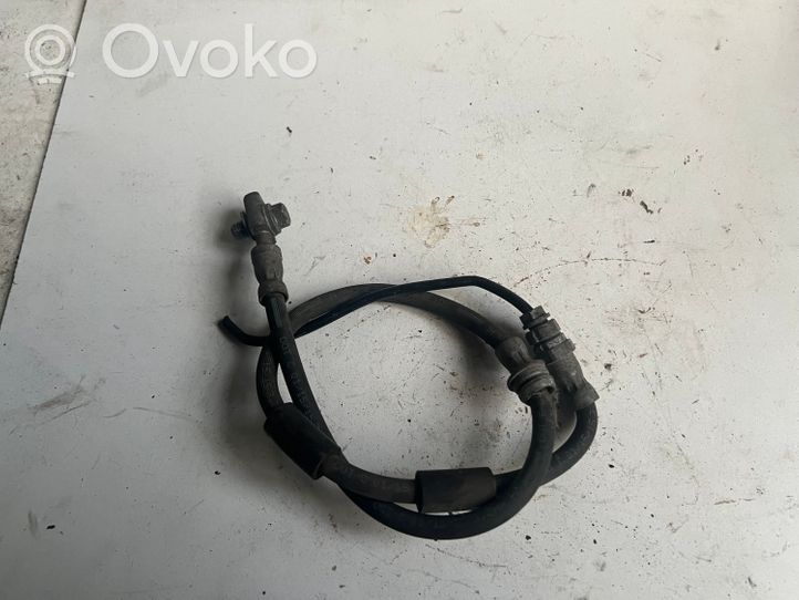 Volkswagen Golf VII Brake line pipe/hose 5Q0611701C