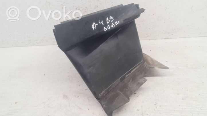 Audi A4 S4 B5 8D Canale guida dell’aria dell’intercooler 8D0117339