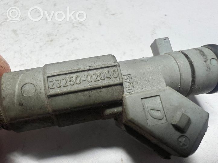 Toyota Avensis T220 Injecteur de carburant 2325002040