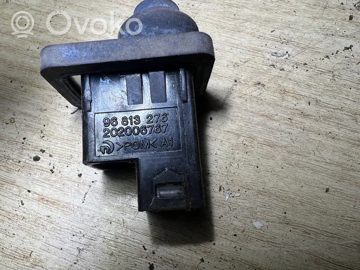 Chevrolet Spark Sensor interruptor de la alarma del capó 96813276
