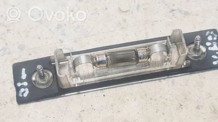 Volvo S40, V40 Lampa oświetlenia tylnej tablicy rejestracyjnej E351486