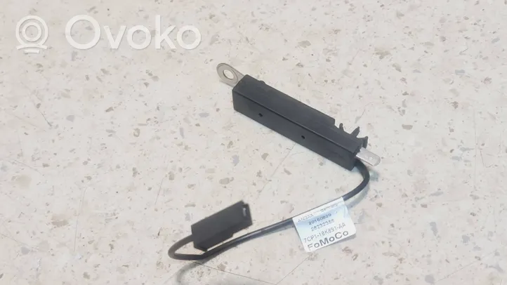 Ford Focus Aerial antenna amplifier 7CP118K891AA