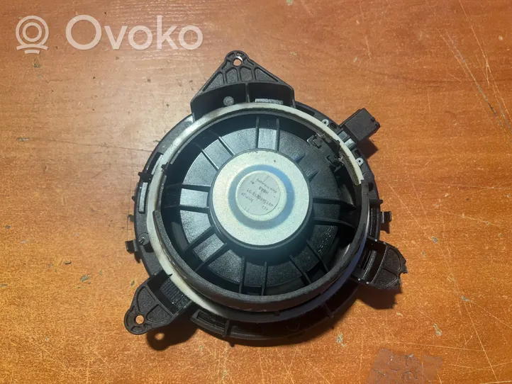 Volvo V70 Takaoven kaiutin 30679498