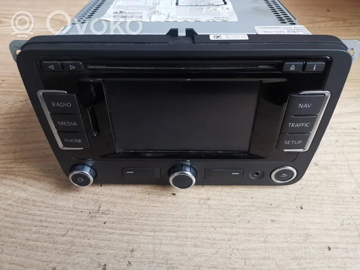 Volkswagen Tiguan Unité principale radio / CD / DVD / GPS 3C8035279