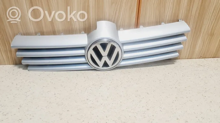 Volkswagen Bora Grotelės viršutinės 1J5853653E