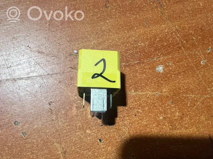 Opel Zafira B Other relay 90226846