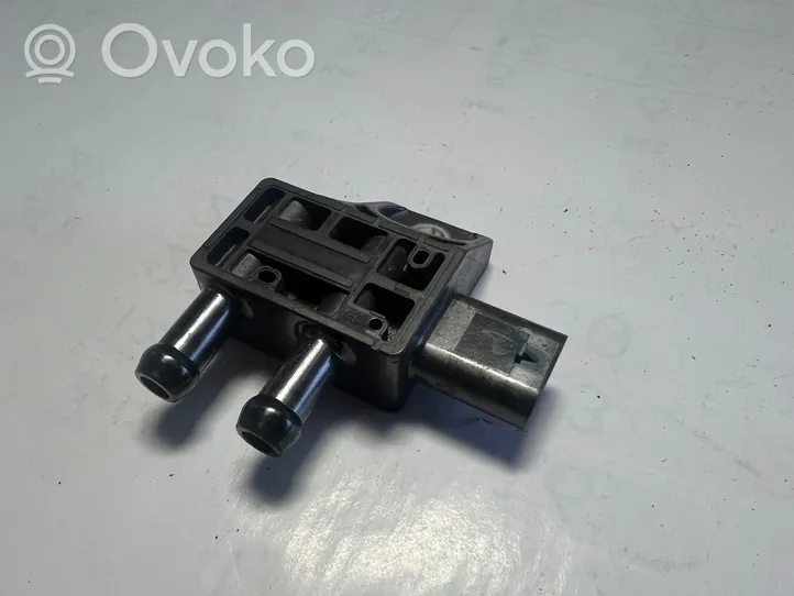 BMW 5 F10 F11 Exhaust gas pressure sensor 8570686