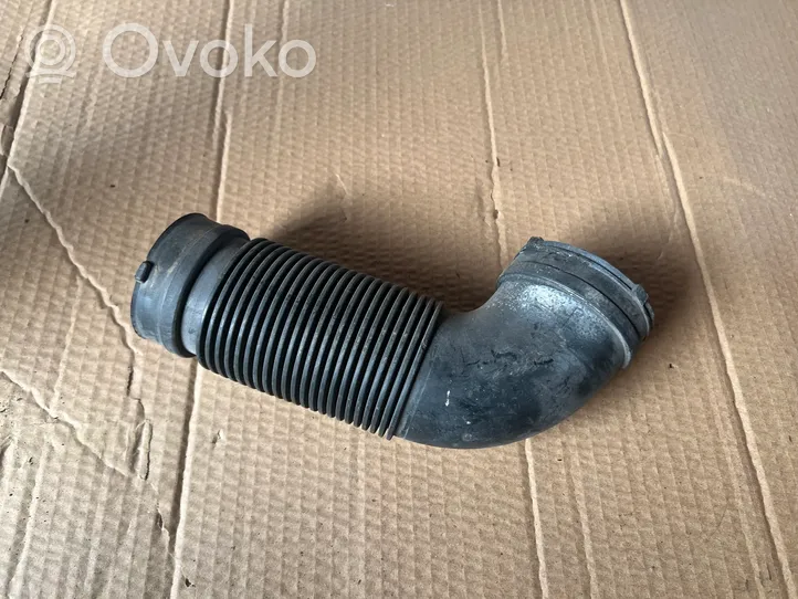 Opel Astra H Tube d'admission d'air 55353872