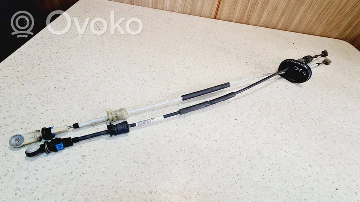 Opel Astra J Gear shift cable linkage 55577317