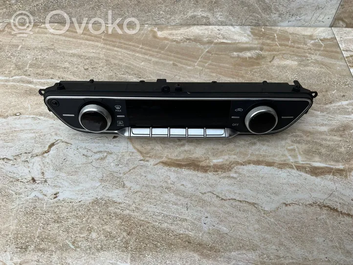 Audi A4 Allroad B9 Climate control unit 8W0820043F