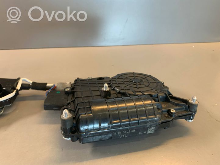 BMW X5 E70 Silniczek dociągania drzwi przednich 51227315024