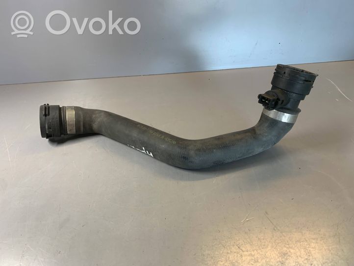 BMW 5 E39 Tuyau de liquide de refroidissement moteur 11531705224