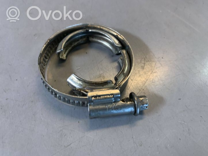 BMW 3 E46 Linea/tubo flessibile della valvola EGR 11717786146