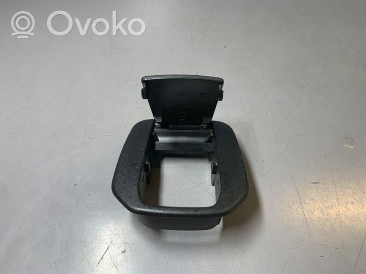 BMW 3 E90 E91 ISOFIX-kotelo 7118673