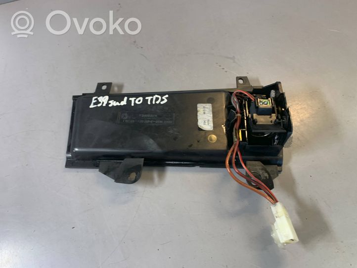 BMW 5 E39 Popielniczka przednia tunelu środkowego 51168159694