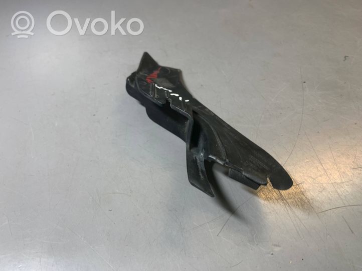 BMW X3 E83 Kita variklio skyriaus detalė 51713402958