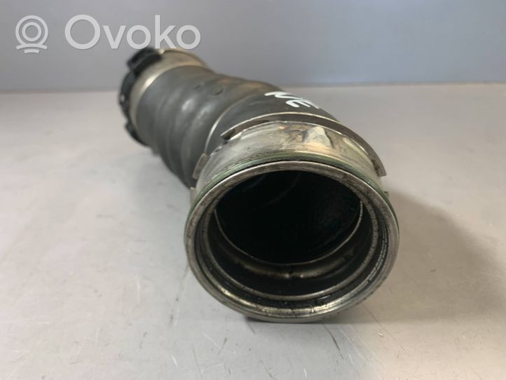 BMW X5 E70 Tube d'admission de tuyau de refroidisseur intermédiaire 7807985