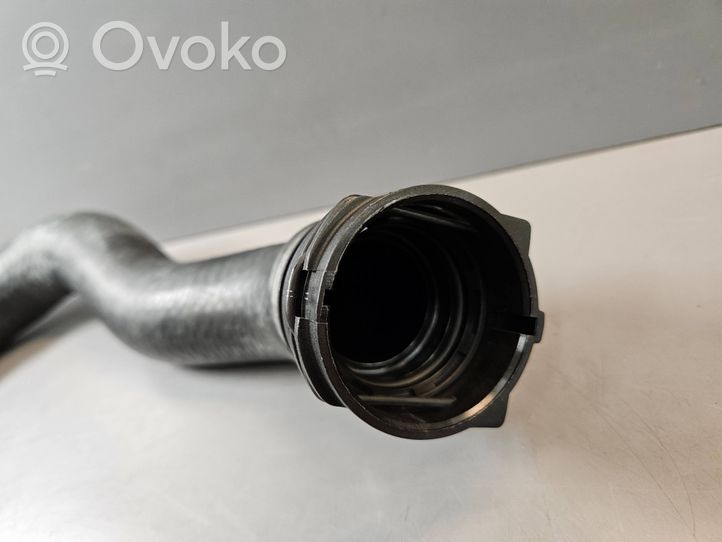 BMW X5 E53 Tuyau de liquide de refroidissement moteur 2248058