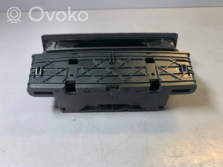 BMW 3 E90 E91 Auton tuhkakuppi 7156544