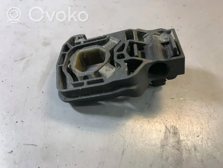 BMW 7 F01 F02 F03 F04 Soporte de montaje del radiador 7575247