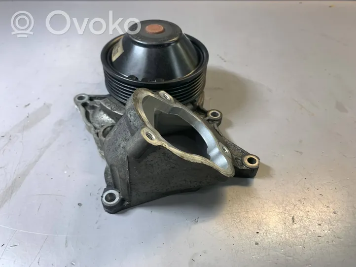 BMW 5 F10 F11 Pompe de circulation d'eau 850732602