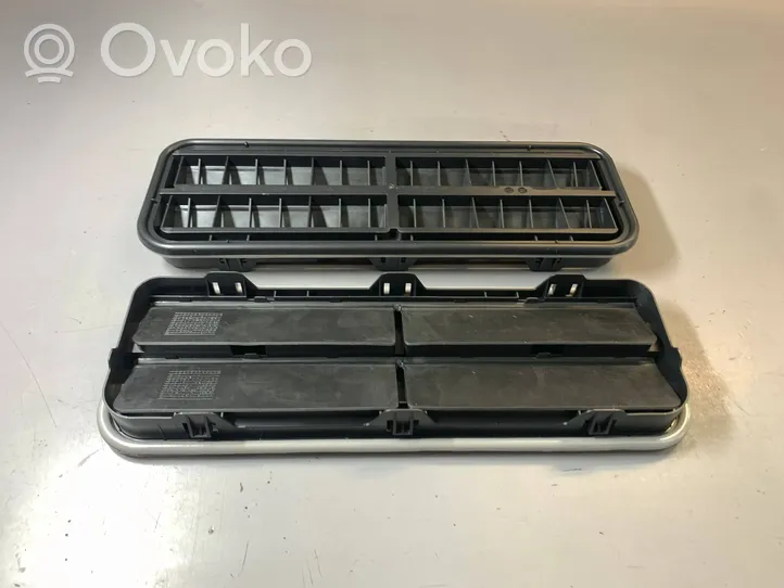 BMW 7 F01 F02 F03 F04 Évent de pression de quart de panneau 64229303806