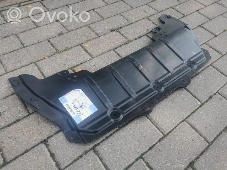 BMW 5 G30 G31 Couvre-soubassement avant 7363731