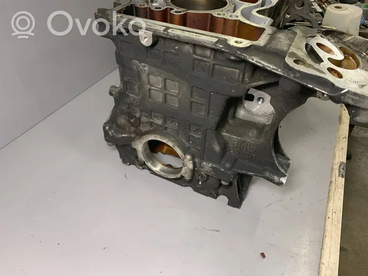 BMW 3 E46 Bloc moteur 7516330