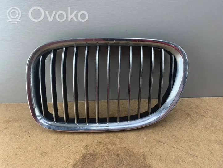 BMW 3 E90 E91 Front grill 7184151